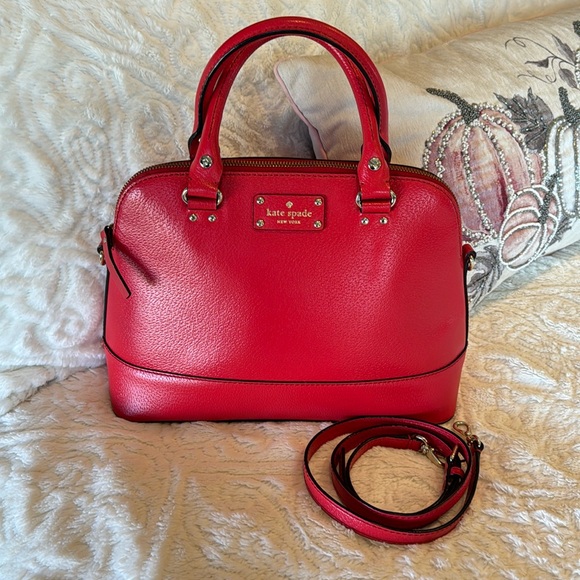 kate spade Handbags - NWOT Kate Spade handbag